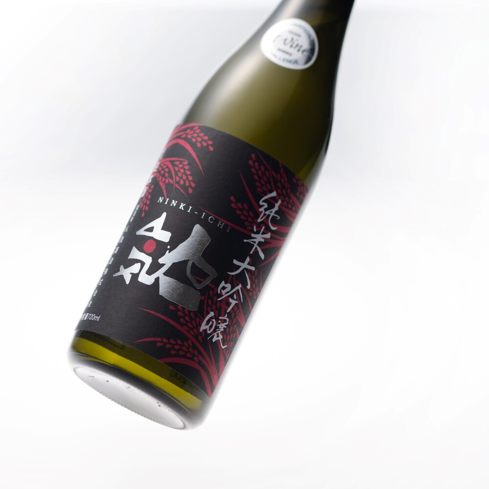 人気一 純米大吟醸 (720ml)