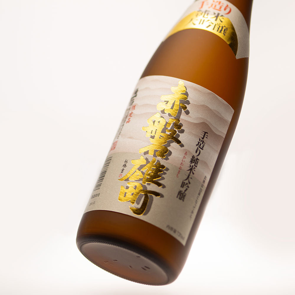 Sakehitosuji Akaiwaomachi Gold Junmai-daiginjo (720ml)