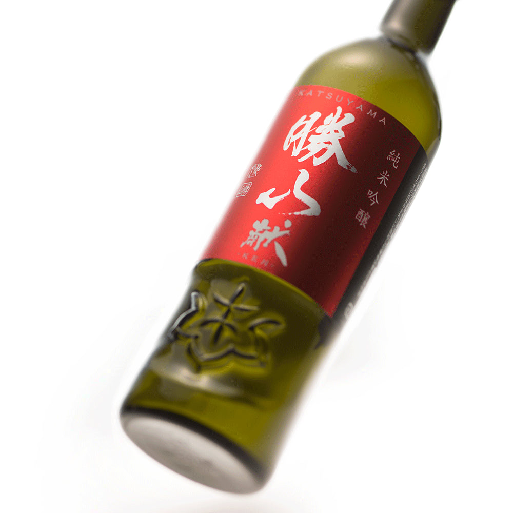 勝山 献 純米吟醸 (720ml)